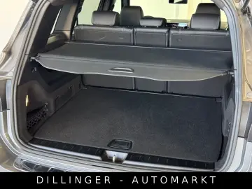 MERCEDES-BENZ GLB 180d 8G-DCT  2.0 Motor  Nav LED MBUX Tem