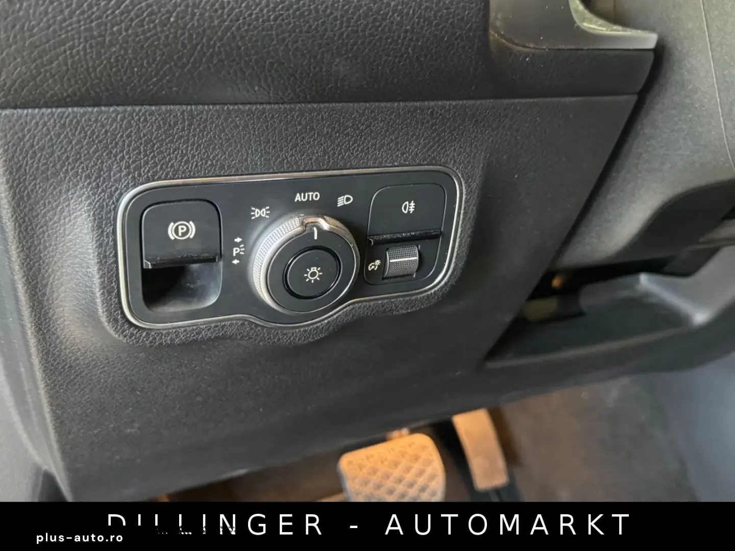 MERCEDES-BENZ GLB 180d 8G-DCT  2.0 Motor  Nav LED MBUX Tem