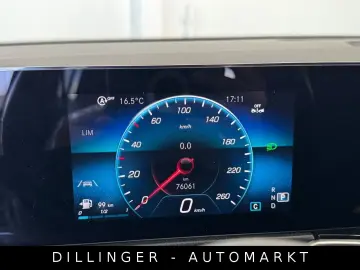 MERCEDES-BENZ GLB 180d 8G-DCT  2.0 Motor  Nav LED MBUX Tem