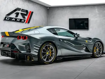 FERRARI 812 Competizione