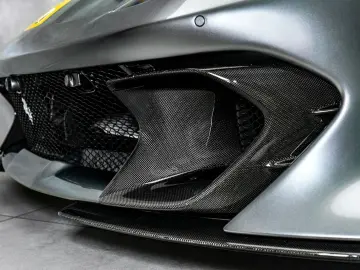 FERRARI 812 Competizione