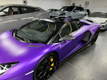 LAMBORGHINI Aventador Ultimae Roadster 1 of 250- Full carbon
