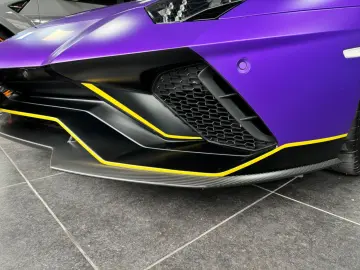LAMBORGHINI Aventador Ultimae Roadster 1 of 250- Full carbon
