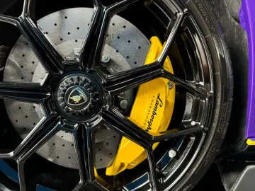 LAMBORGHINI Aventador Ultimae Roadster 1 of 250- Full carbon
