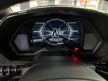 LAMBORGHINI Aventador Ultimae Roadster 1 of 250- Full carbon