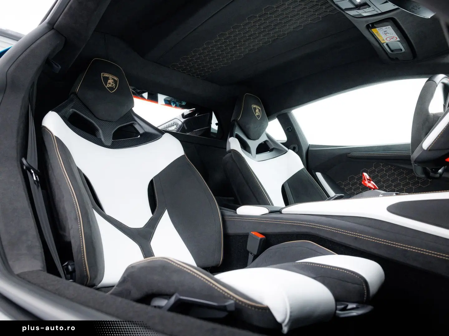 LAMBORGHINI Revuelto MY25   Full Carbon incl. roof I Blu Ura
