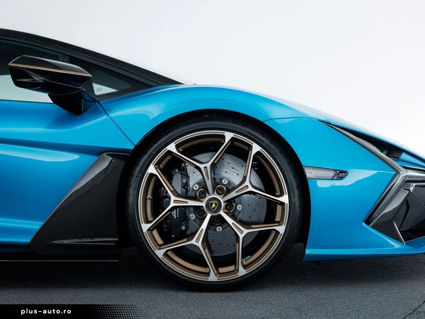 LAMBORGHINI Revuelto MY25   Full Carbon incl. roof I Blu Ura