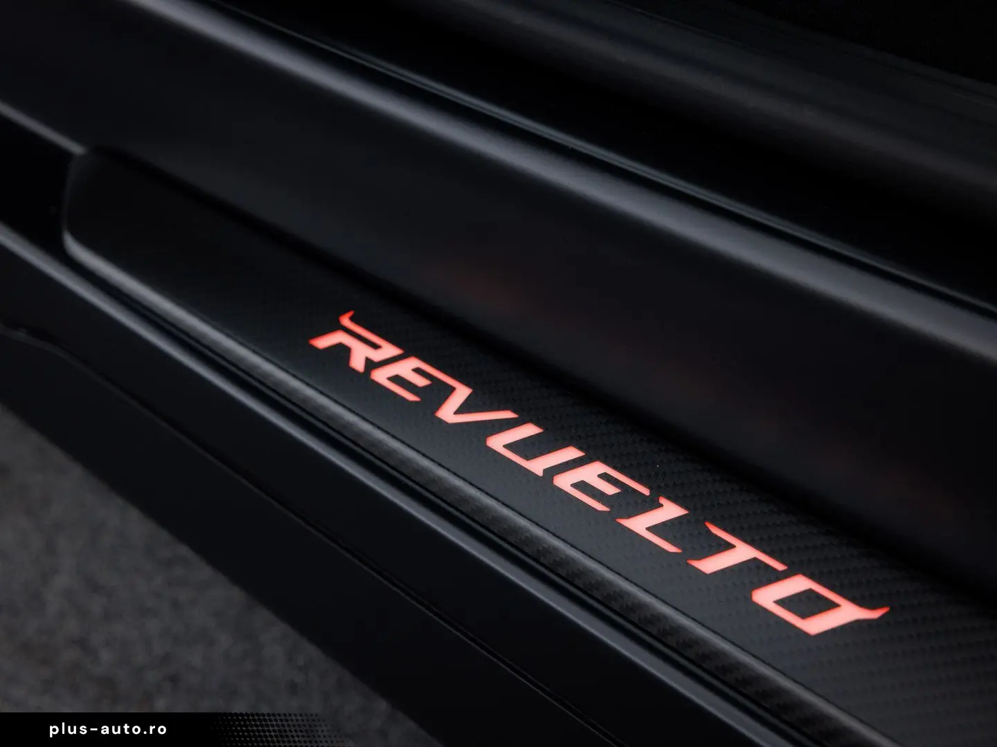 LAMBORGHINI Revuelto MY25   Full Carbon incl. roof I Blu Ura