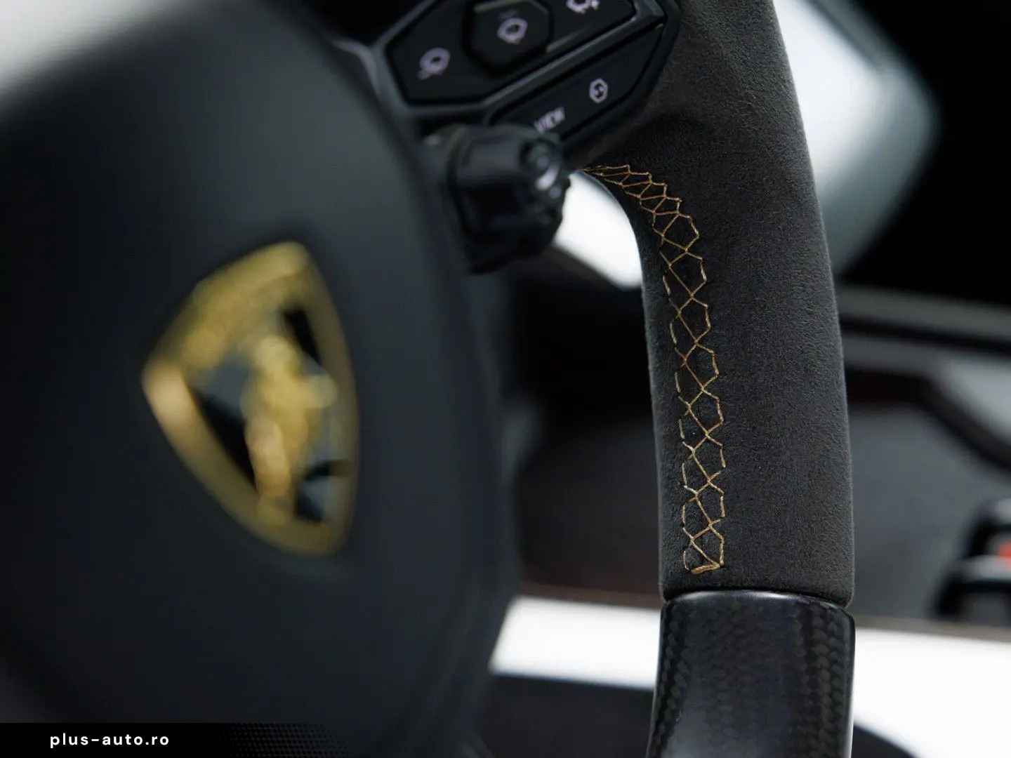 LAMBORGHINI Revuelto MY25   Full Carbon incl. roof I Blu Ura