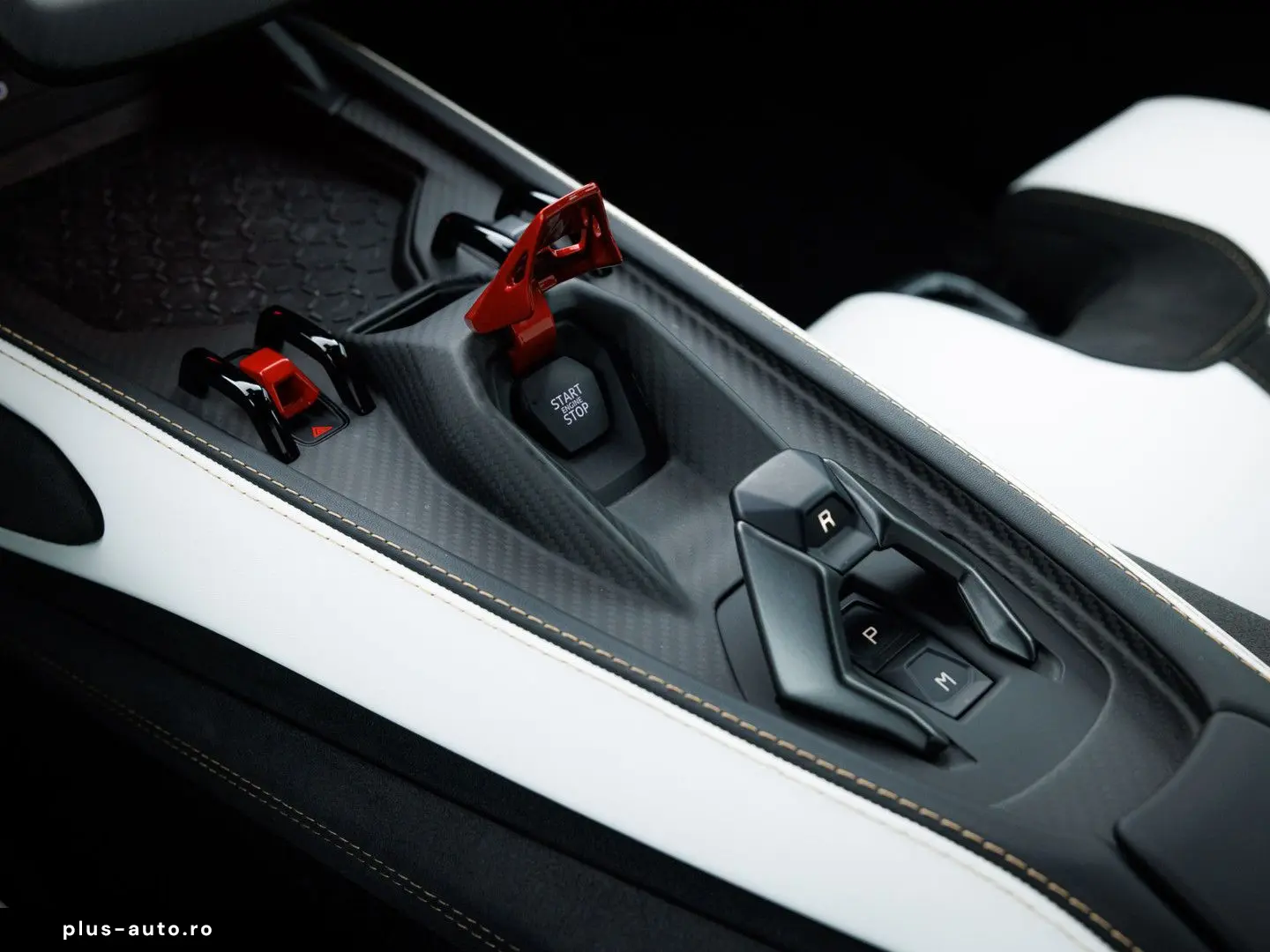 LAMBORGHINI Revuelto MY25   Full Carbon incl. roof I Blu Ura