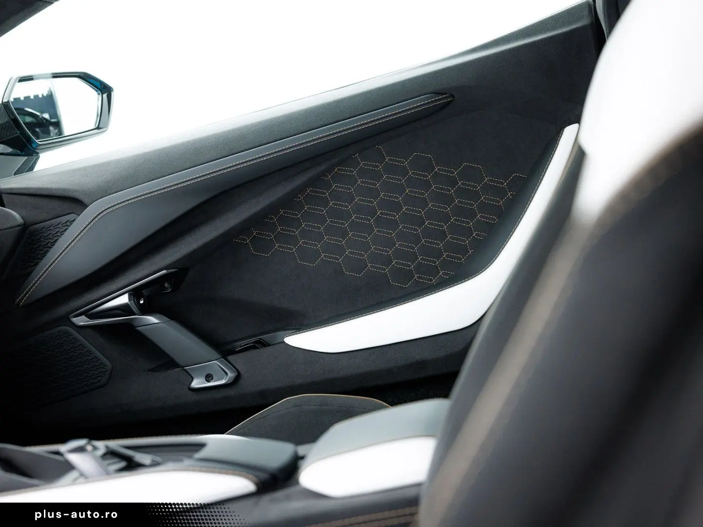LAMBORGHINI Revuelto MY25   Full Carbon incl. roof I Blu Ura