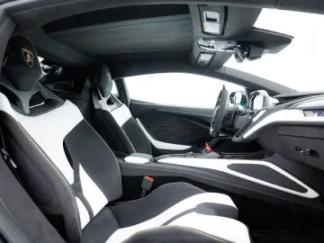 LAMBORGHINI Revuelto MY25   Full Carbon incl. roof I Blu Ura