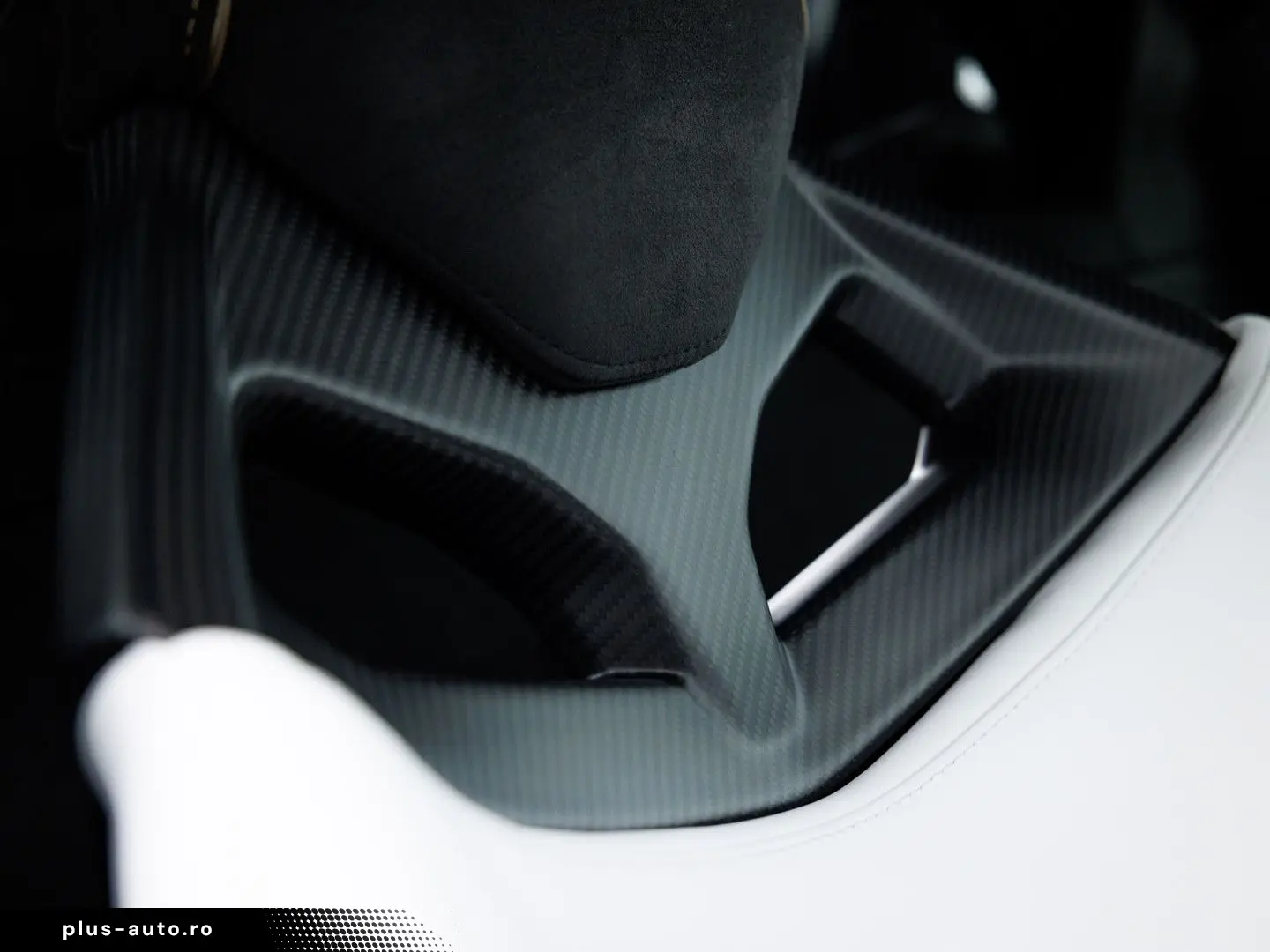 LAMBORGHINI Revuelto MY25   Full Carbon incl. roof I Blu Ura