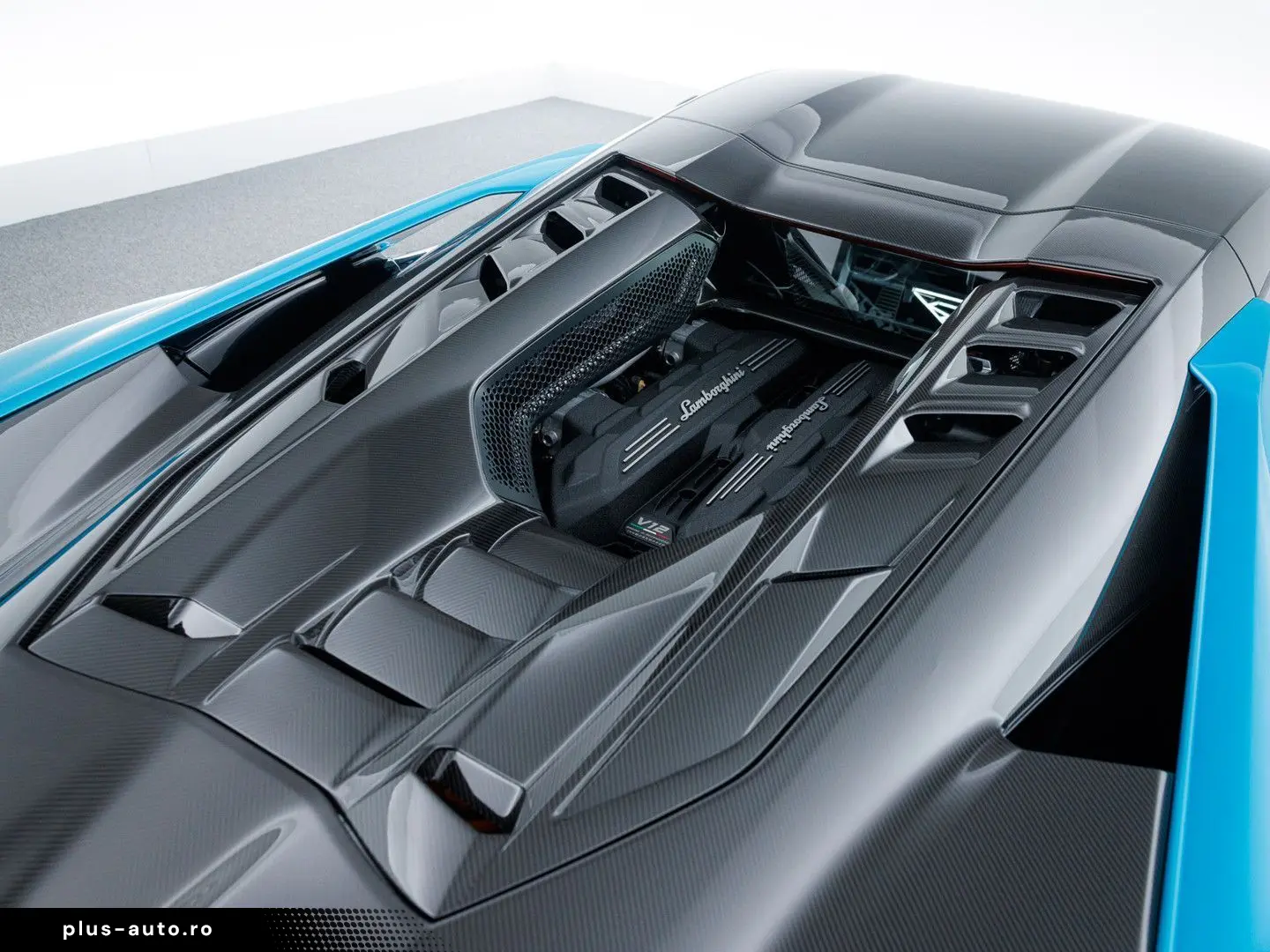 LAMBORGHINI Revuelto MY25   Full Carbon incl. roof I Blu Ura