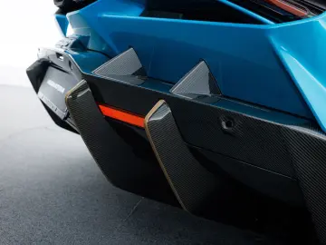 LAMBORGHINI Revuelto MY25   Full Carbon incl. roof I Blu Ura
