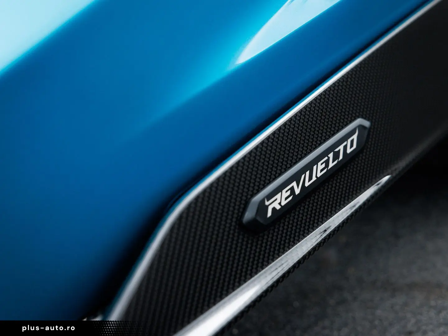 LAMBORGHINI Revuelto MY25   Full Carbon incl. roof I Blu Ura