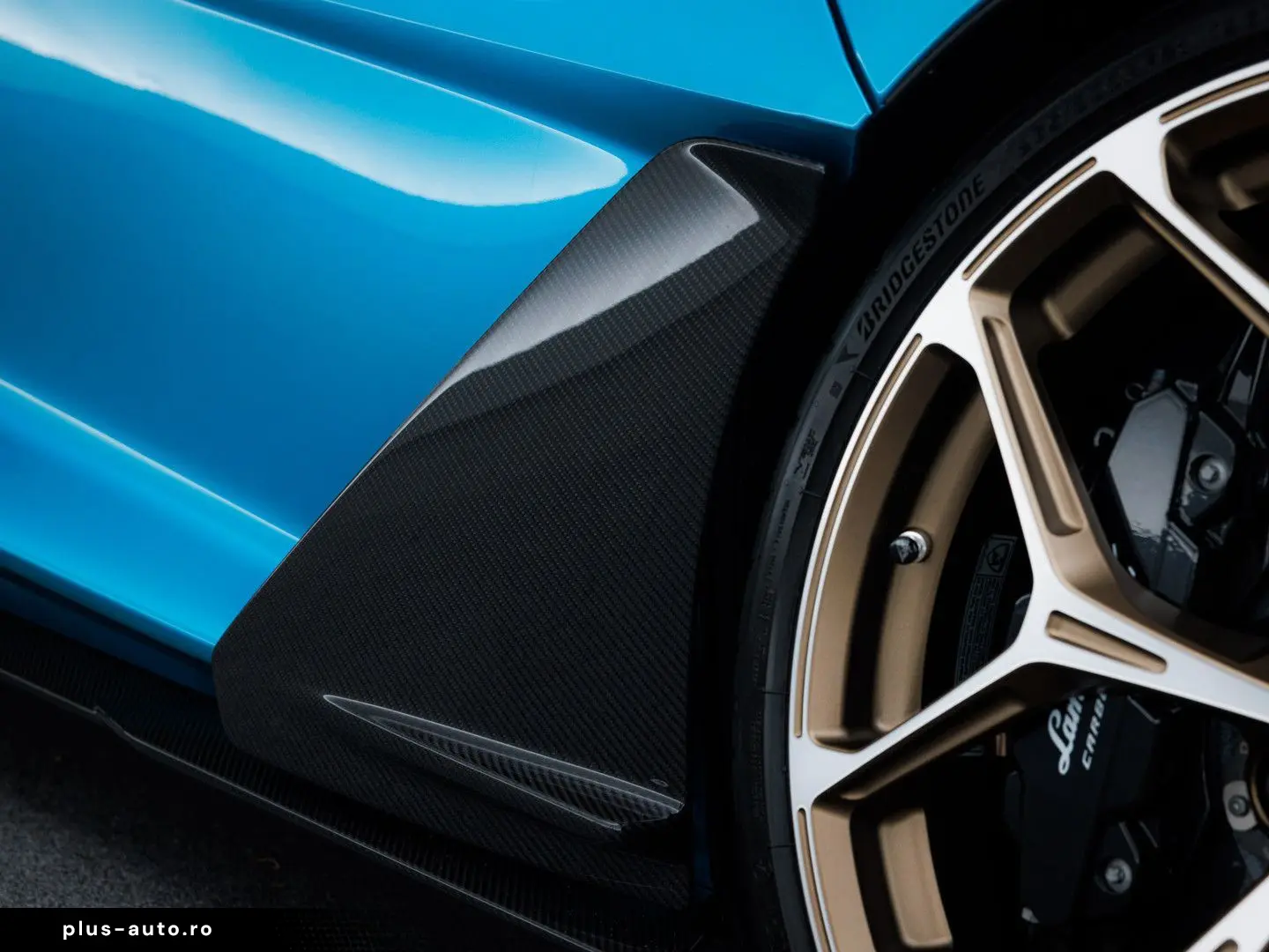 LAMBORGHINI Revuelto MY25   Full Carbon incl. roof I Blu Ura