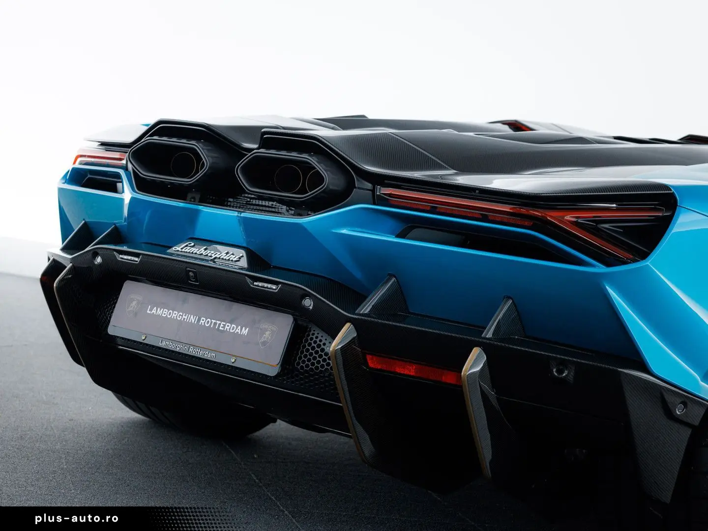 LAMBORGHINI Revuelto MY25   Full Carbon incl. roof I Blu Ura