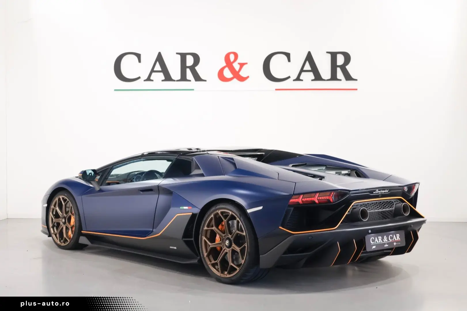 LAMBORGHINI Aventador Ultimae Roadster 6.5 V12
