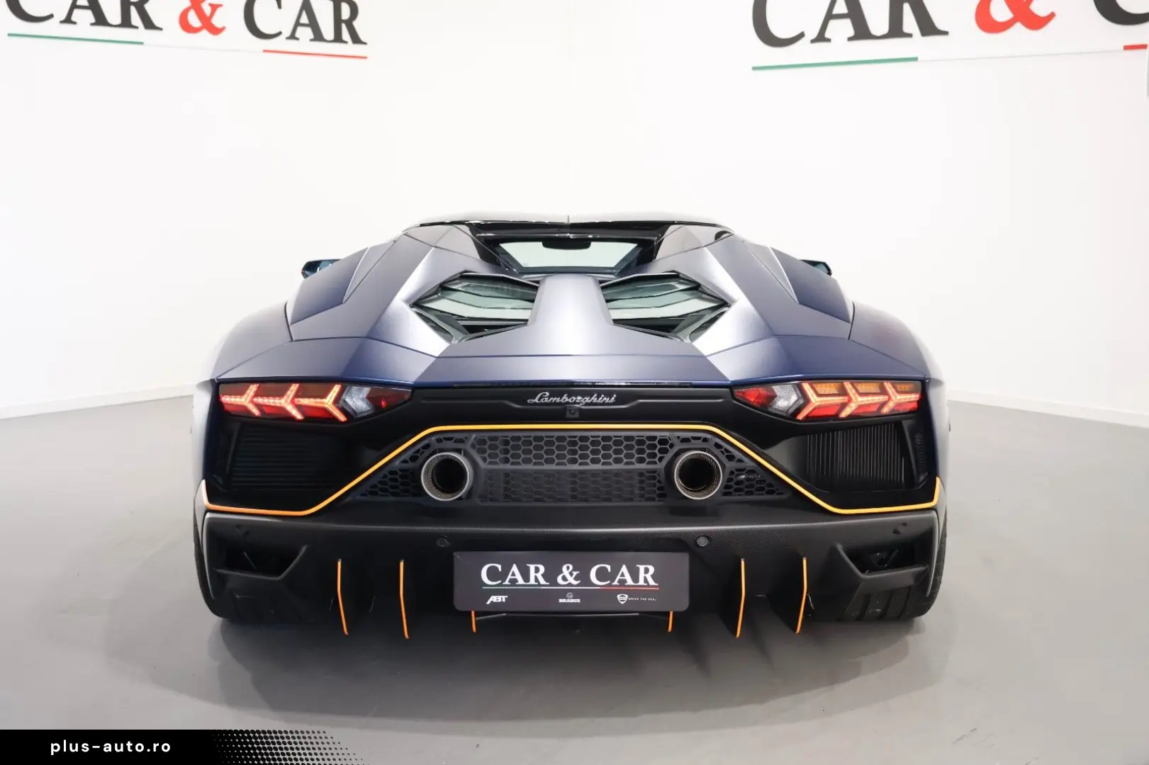 LAMBORGHINI Aventador Ultimae Roadster 6.5 V12