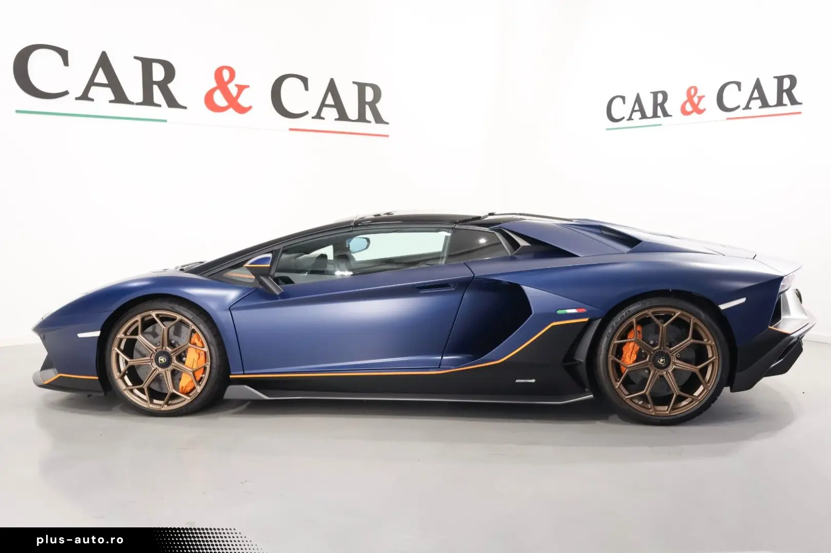 LAMBORGHINI Aventador Ultimae Roadster 6.5 V12