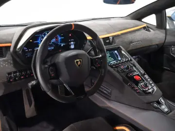 LAMBORGHINI Aventador Ultimae Roadster 6.5 V12