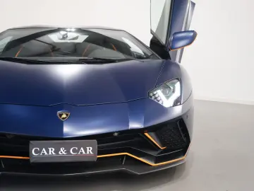 LAMBORGHINI Aventador Ultimae Roadster 6.5 V12