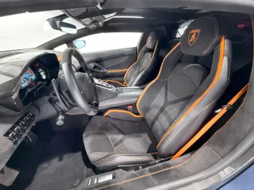 LAMBORGHINI Aventador Ultimae Roadster 6.5 V12