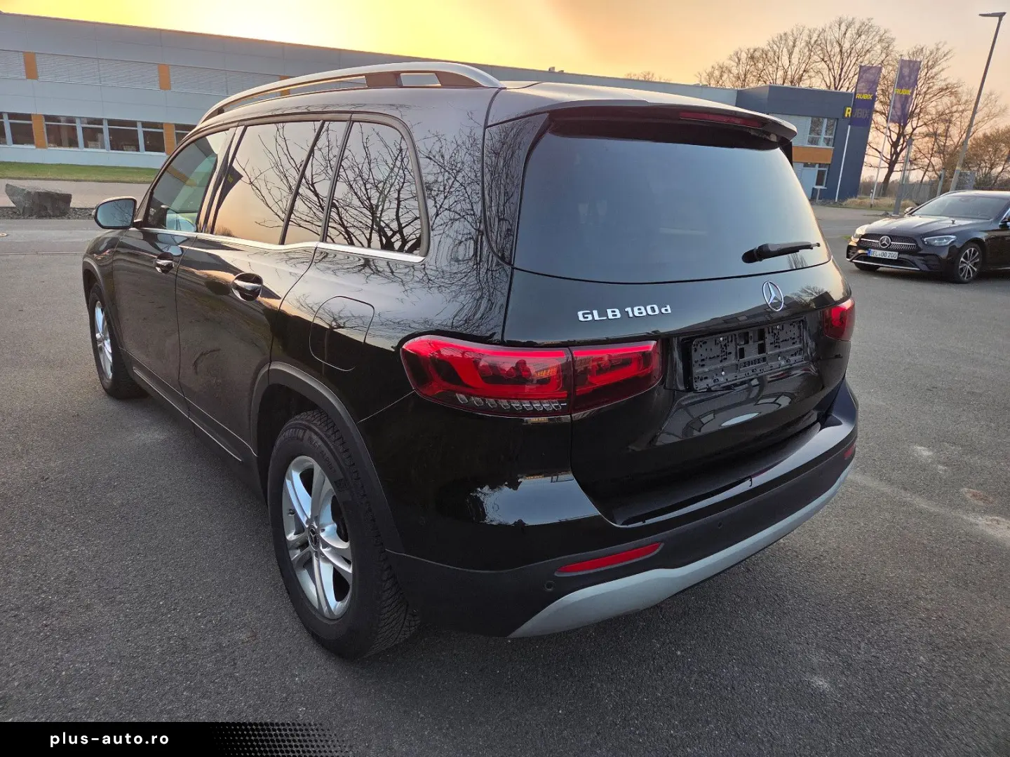 MERCEDES-BENZ GLB 180 d Business Paket-MBUX