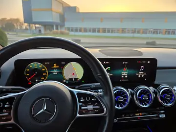 MERCEDES-BENZ GLB 180 d Business Paket-MBUX