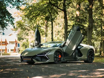 LAMBORGHINI Revuelto 6.5 V12 HPEV