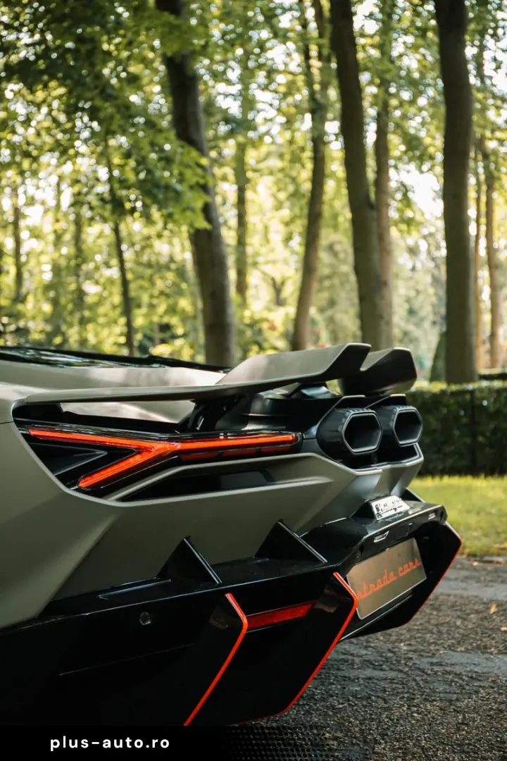LAMBORGHINI Revuelto 6.5 V12 HPEV