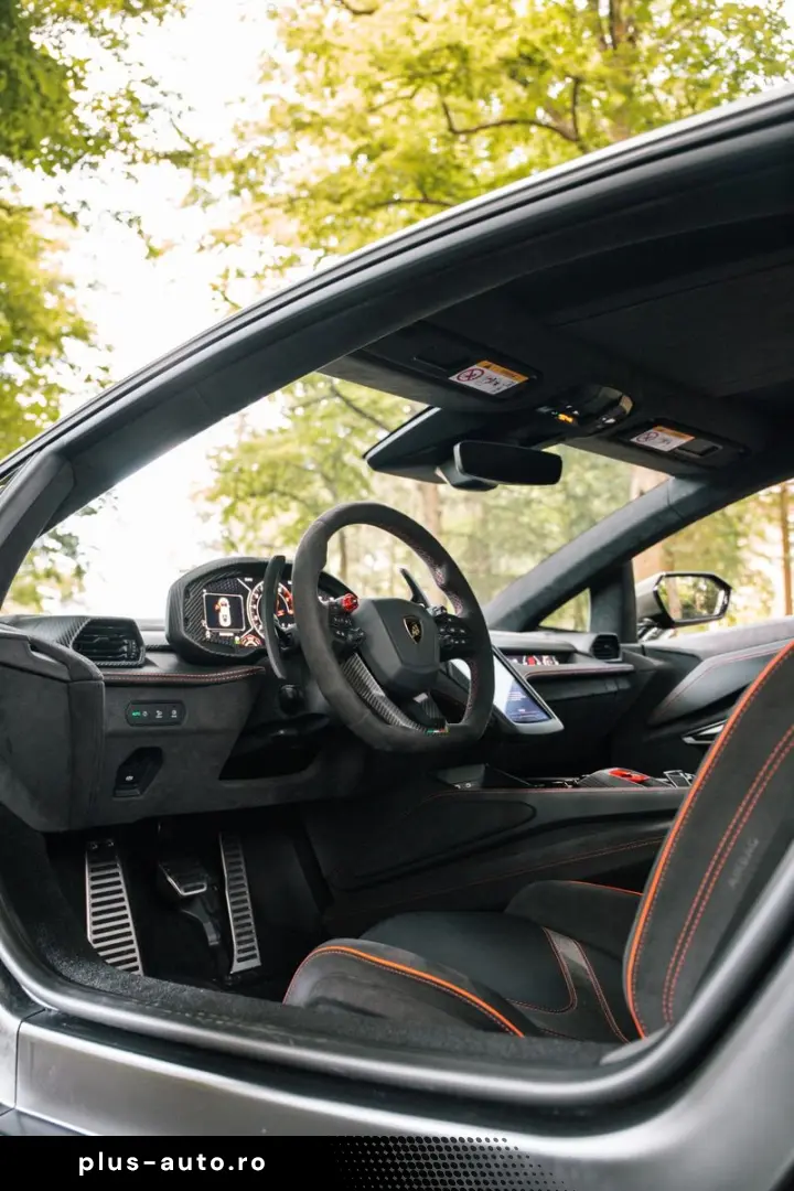 LAMBORGHINI Revuelto 6.5 V12 HPEV