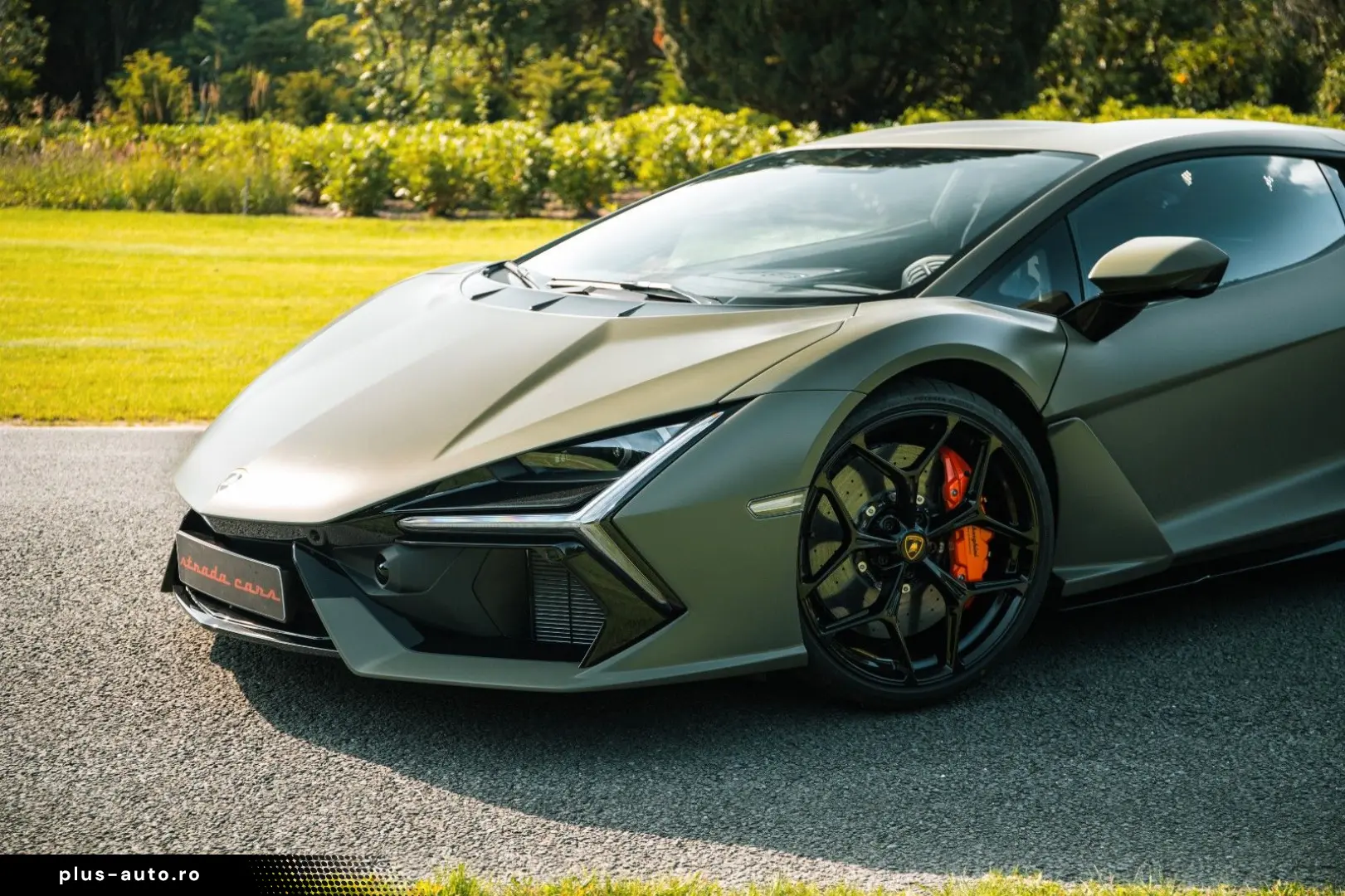 LAMBORGHINI Revuelto 6.5 V12 HPEV