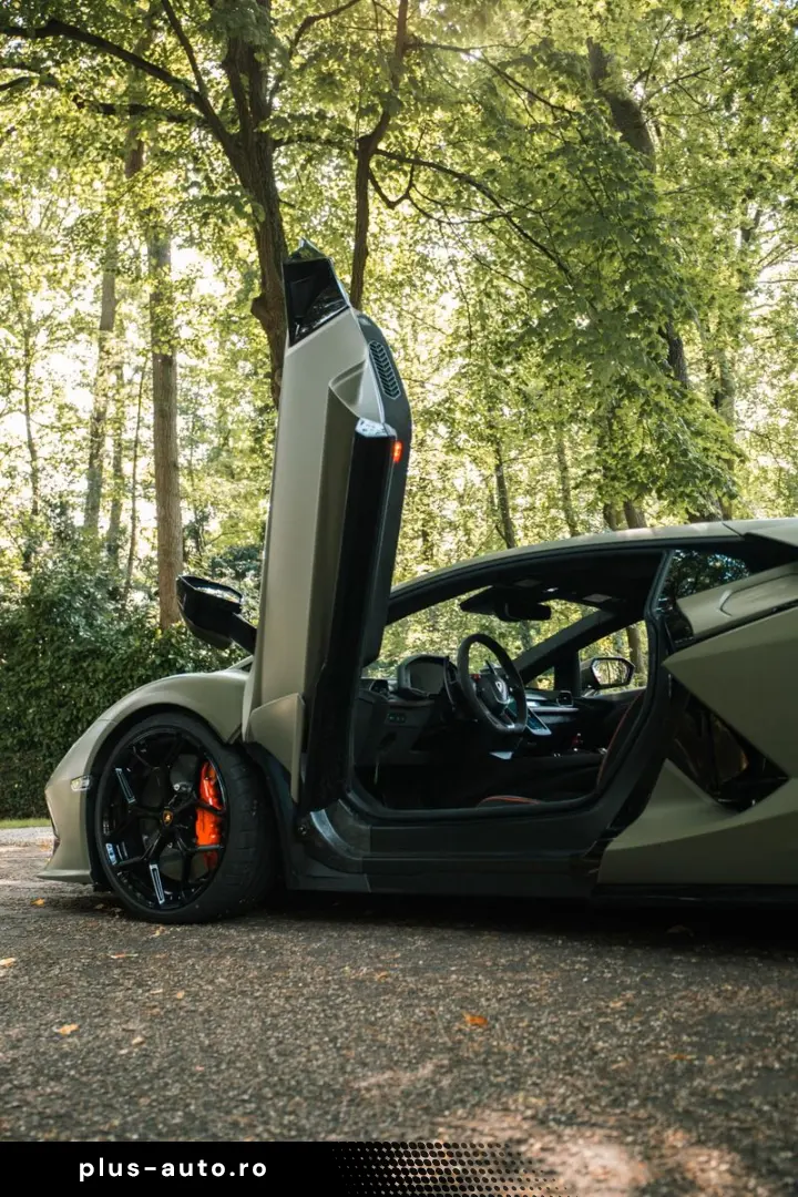 LAMBORGHINI Revuelto 6.5 V12 HPEV