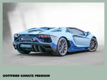 LAMBORGHINI Aventador Ultimae Roadster    BENTLEY DÜSSELDORF