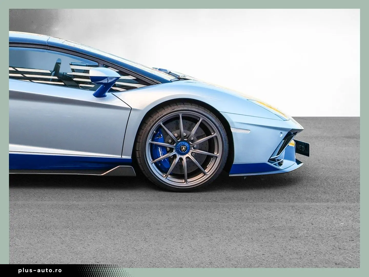 LAMBORGHINI Aventador Ultimae Roadster    BENTLEY DÜSSELDORF