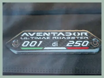LAMBORGHINI Aventador Ultimae Roadster    BENTLEY DÜSSELDORF