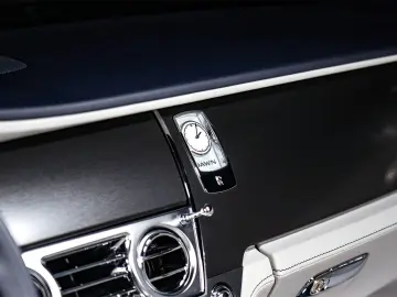 ROLLS ROYCE Dawn Onyx Concept