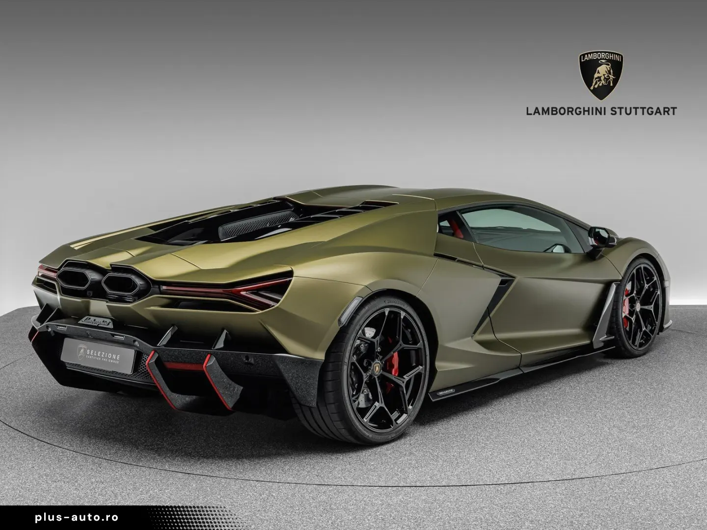 LAMBORGHINI Revuelto