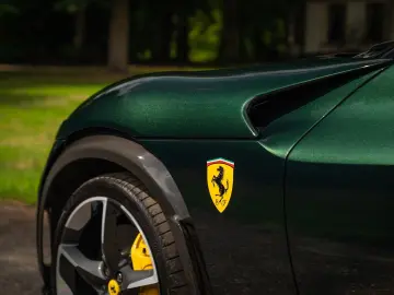 FERRARI Purosangue 6.5 V12   Verde Zeltweg   Airbrushed