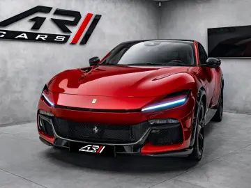 FERRARI Purosangue Rosso Fuoco