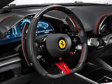 FERRARI Purosangue Rosso Fuoco