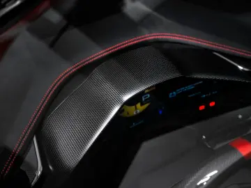 FERRARI Purosangue Rosso Fuoco