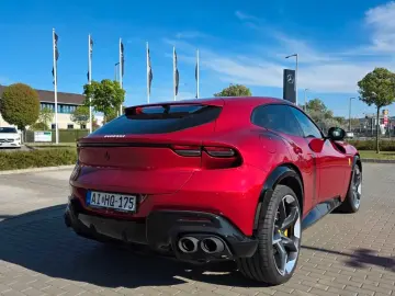 FERRARI Purosangue V12 DCT 4WD PANO STZH-BL 360CAM HIFI