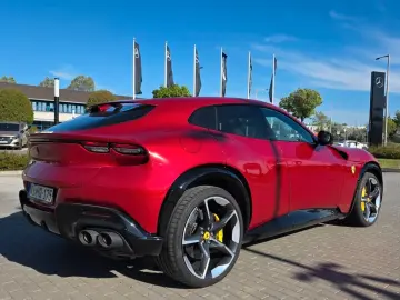 FERRARI Purosangue V12 DCT 4WD PANO STZH-BL 360CAM HIFI