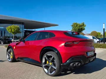 FERRARI Purosangue V12 DCT 4WD PANO STZH-BL 360CAM HIFI