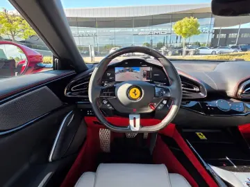 FERRARI Purosangue V12 DCT 4WD PANO STZH-BL 360CAM HIFI