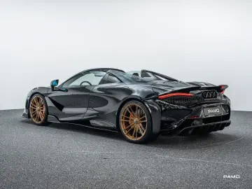 MCLAREN McLaren 765LT Spider   Novitec