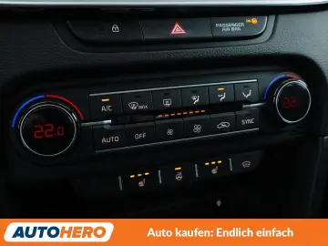 KIA 1.6 TGDI GT Aut. NAV LED ACC CAM PDC SHZ ALU
